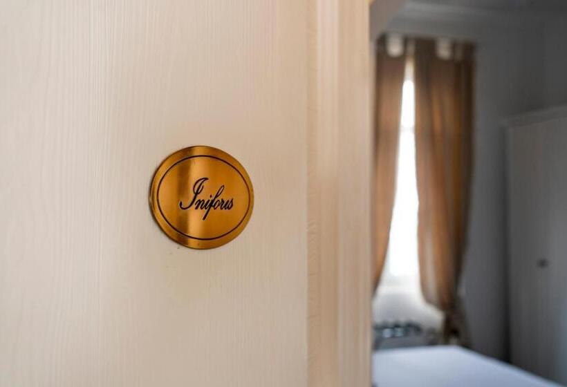 Triple Room Sea View, Miramare