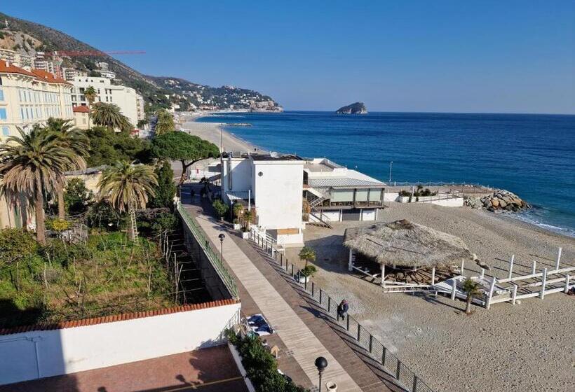 Triple Room Sea View, Miramare