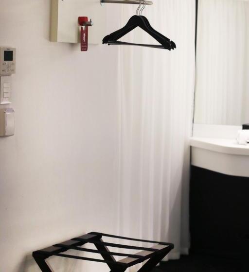 كابينة, Onomo Hotel Waterfront