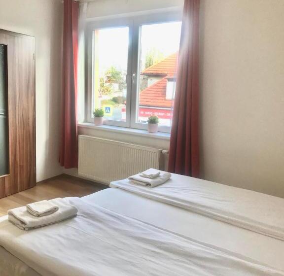 اتاق لوکس, Fresh House