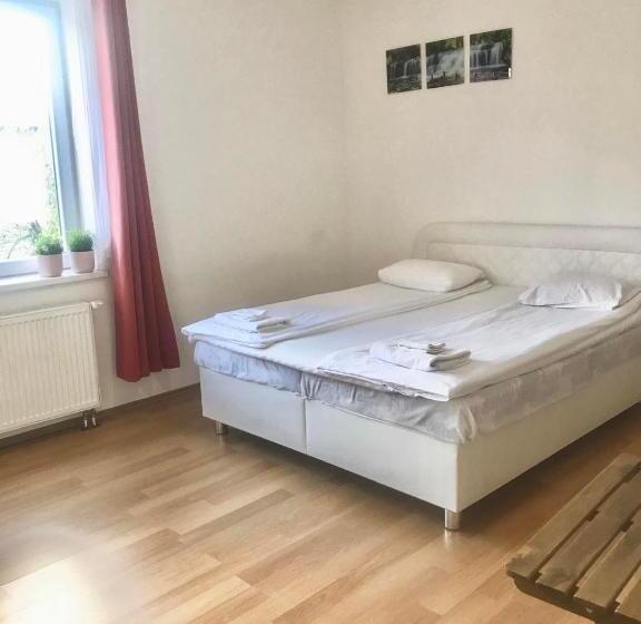 اتاق لوکس, Fresh House