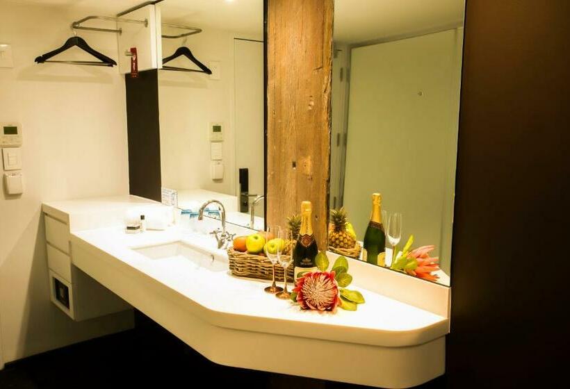 Chambre Standard, Onomo Hotel Waterfront
