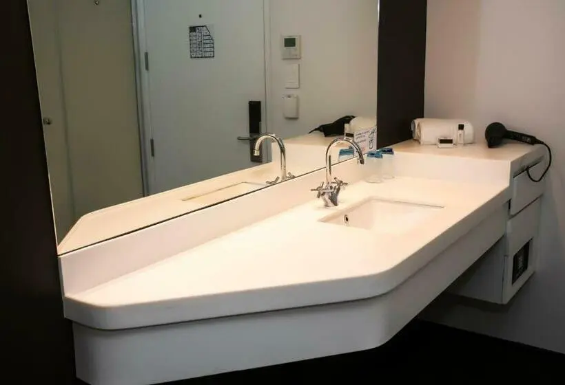 キングサイズベッドのスタンダードルーム, Onomo Hotel Waterfront