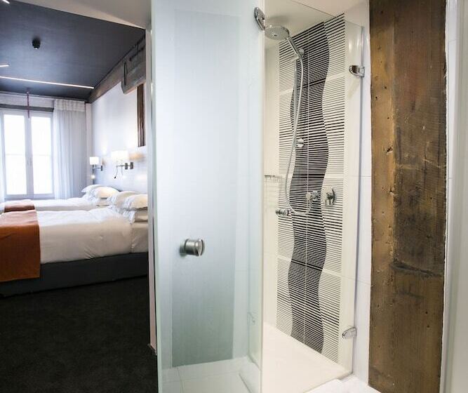Номер Стандарт, Onomo Hotel Waterfront