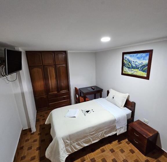 اتاق استاندارد یک نفره, Anita Hostal