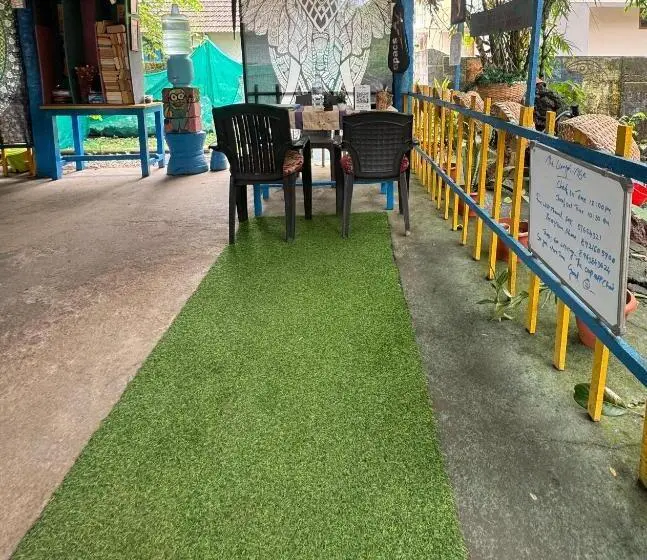 اتاق استاندارد, The Lungi Vibe