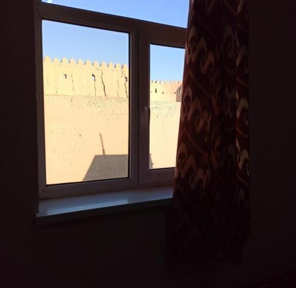 غرفة قياسية رباعية, Art House Boutique