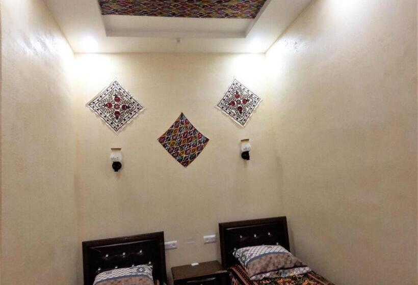 غرفة قياسية, Art House Boutique