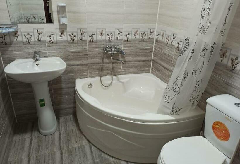 غرفة قياسية, Art House Boutique