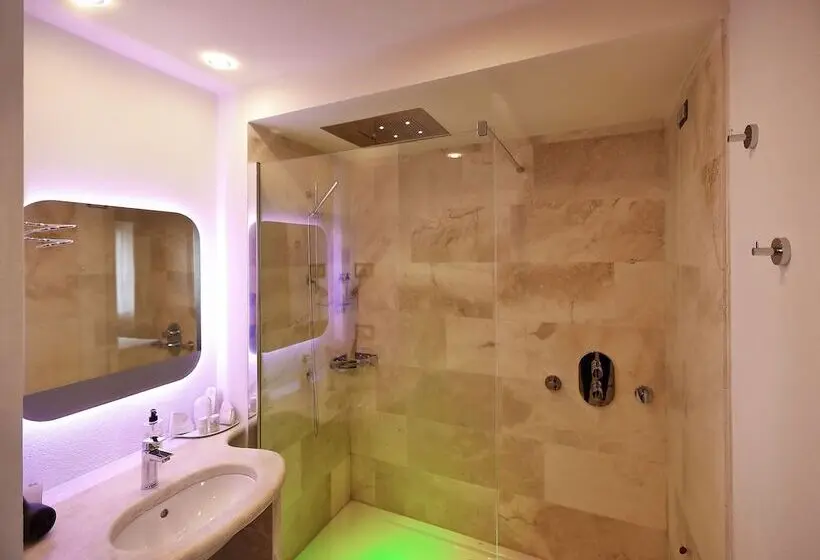 سوئیت رویال, Relais Val D'orcia