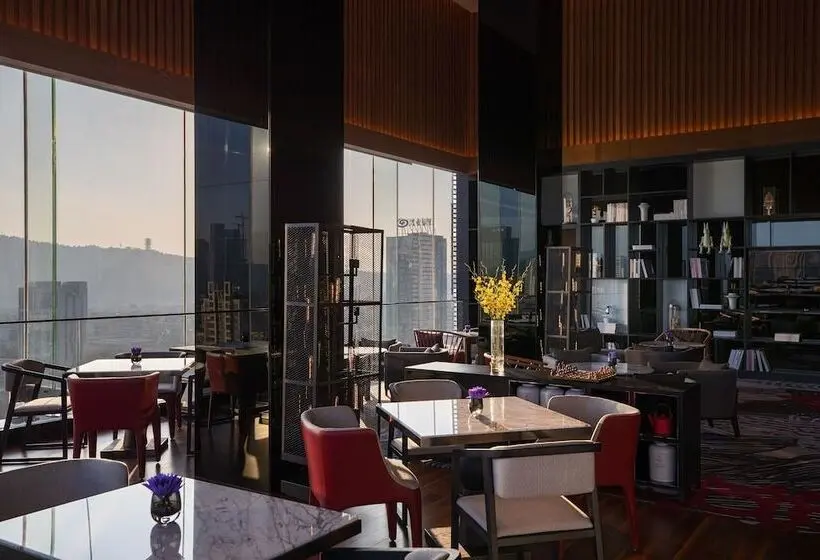 سوئیت کلاب, Renaissance Hangzhou Northeast