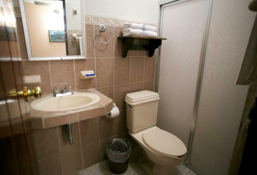 غرفة قياسية, Maria De Lourdes