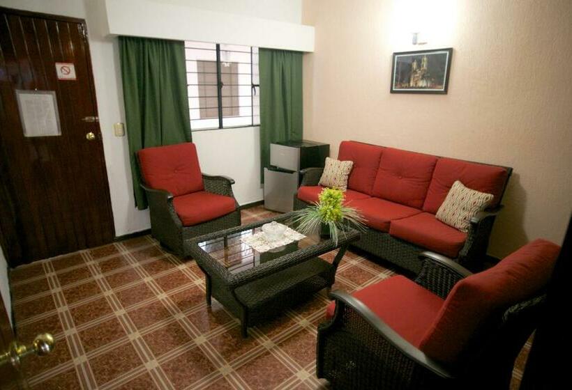 جناح, Maria De Lourdes