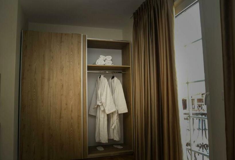 스탠다드 룸, Mervin