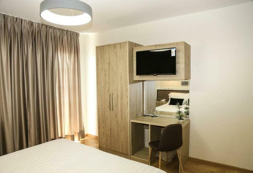 스탠다드 룸, Mervin