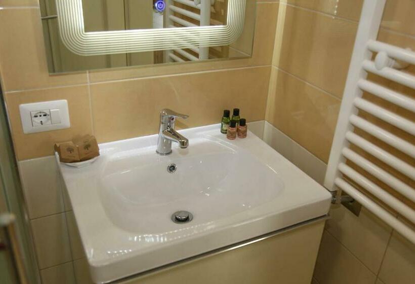 스탠다드 룸, Mervin