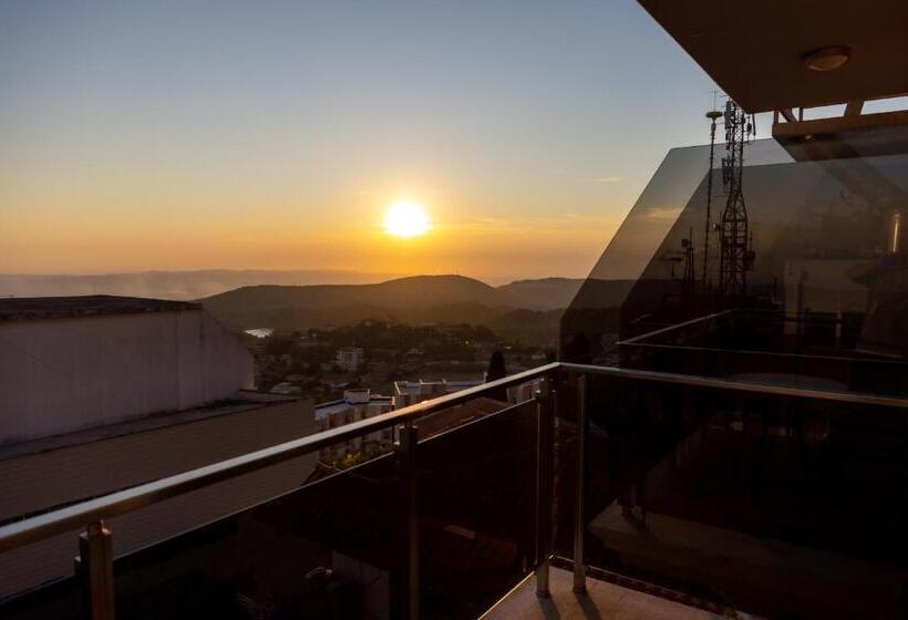 스탠다드 룸, Mervin