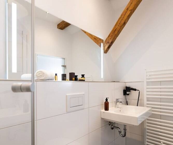 スーペリアールーム, Nikii Boutique