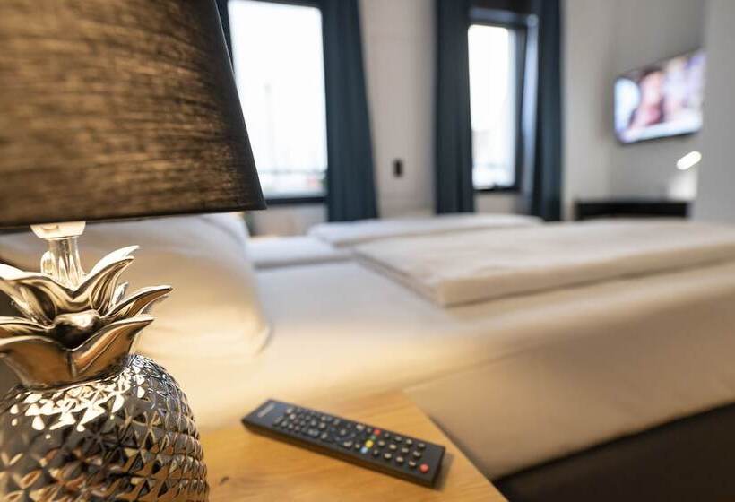 スーペリアールーム, Nikii Boutique