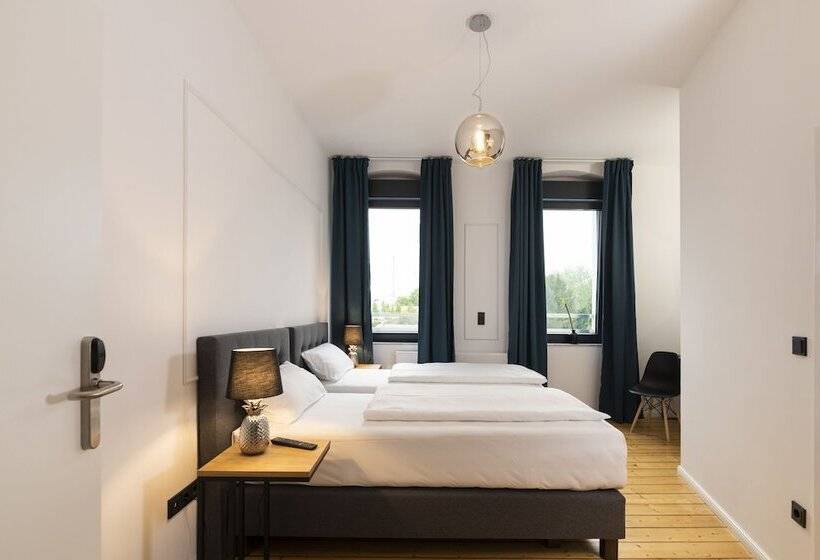 スーペリアールーム, Nikii Boutique