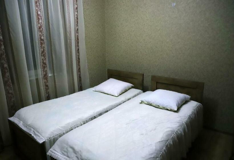 غرفة قياسية, Papazo