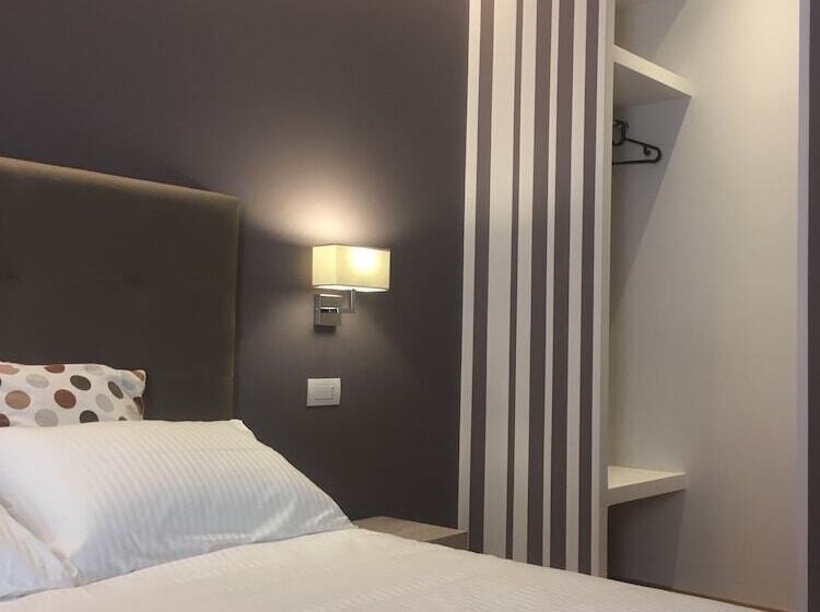 חדר סופריור, Robin Rooms