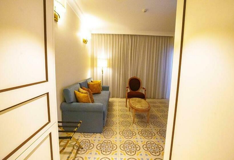 Suite, Edmond Rosh Pina