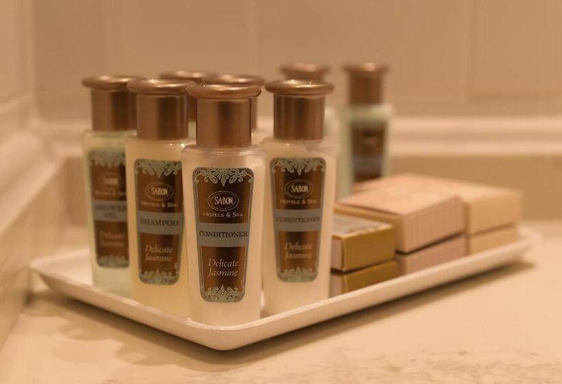 Habitación Estándar, Edmond Rosh Pina