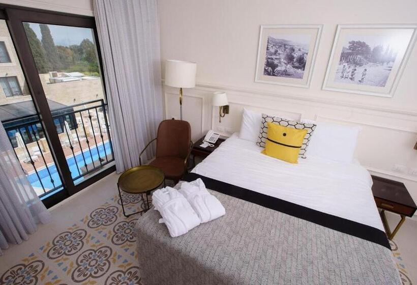 Habitación Estándar Vista Piscina, Edmond Rosh Pina