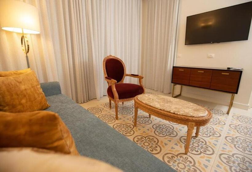 Suite, Edmond Rosh Pina