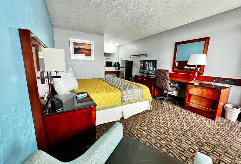 إستوديو قياسى سرير كينج, Lakes Inn