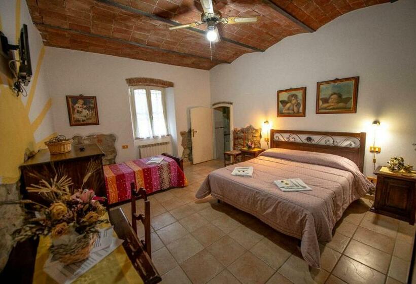 חדר סטנדרט לשלושה, Le Giuncaine