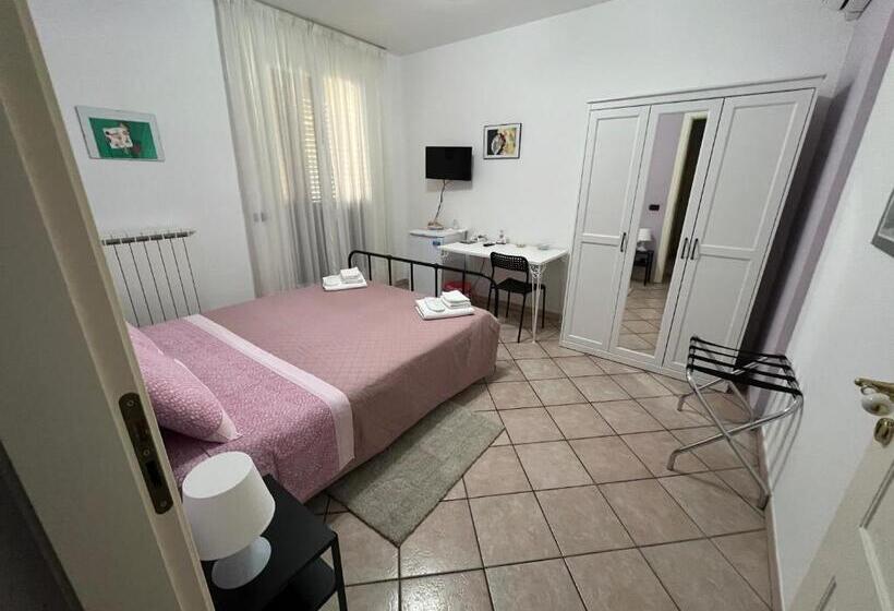 带共用浴室的标准房间, Beb Brusce  Franco E Tina