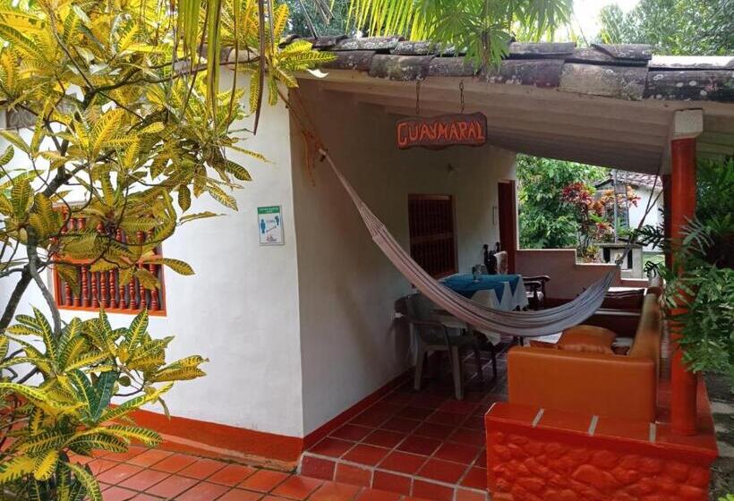 بنجلو عائلى, Las Cabanas De Pino Hostel