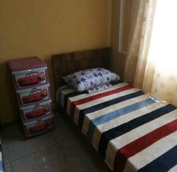 اتاق استاندارد سه نفره, Guest House Family