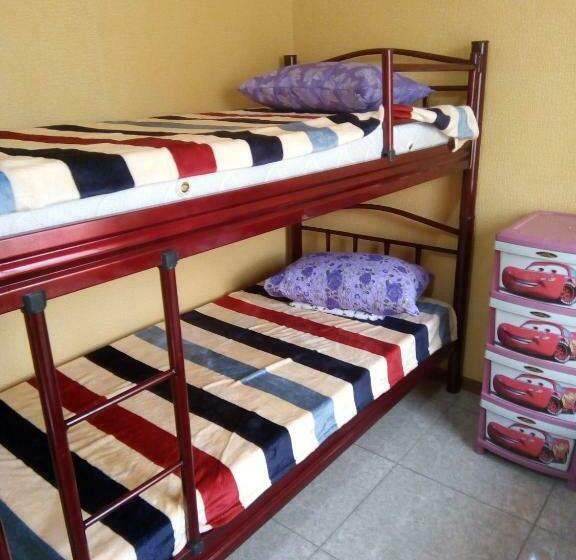 اتاق استاندارد سه نفره, Guest House Family