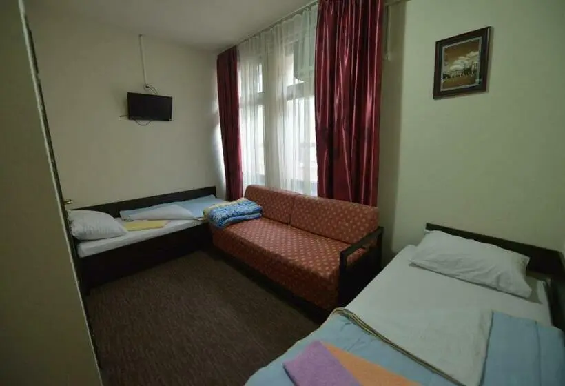 اتاق استاندارد سه نفره, Guesthouse Duga