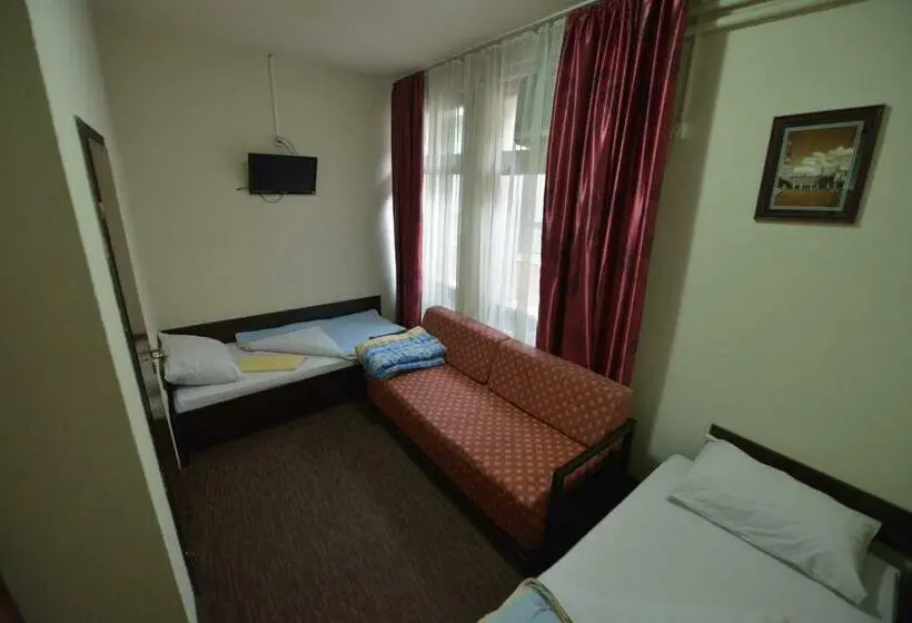 اتاق استاندارد سه نفره, Guesthouse Duga