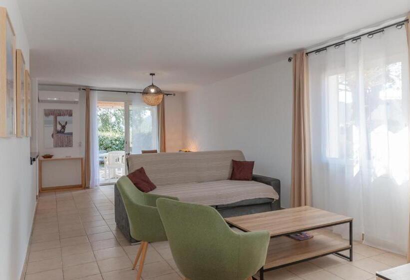 Апартаменты 2 Спальни, Bungalows Filippi