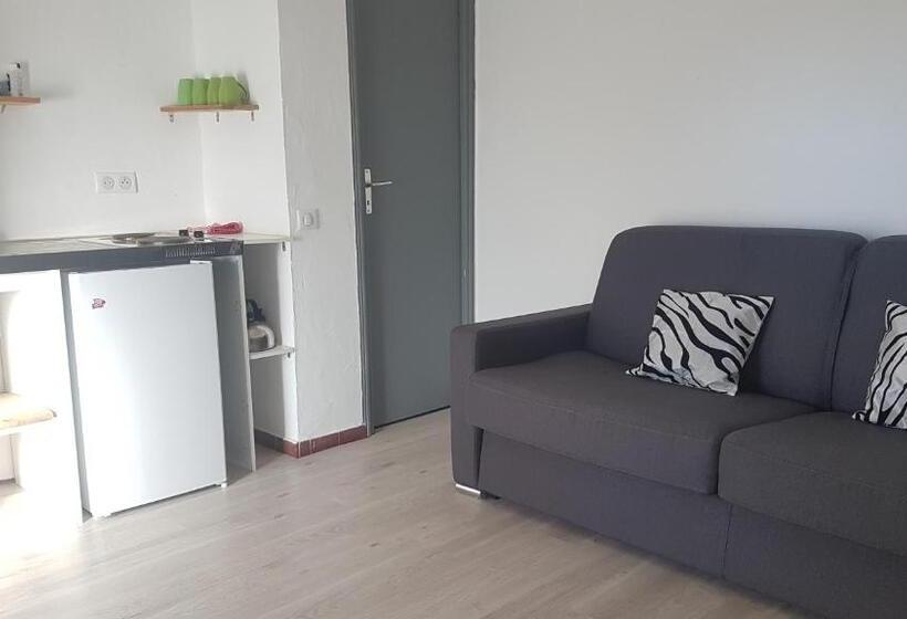 استودیو استاندارد با تراس, Bungalows Filippi