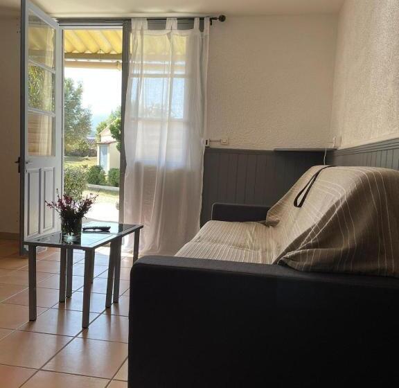 استودیوی استاندارد, Bungalows Filippi