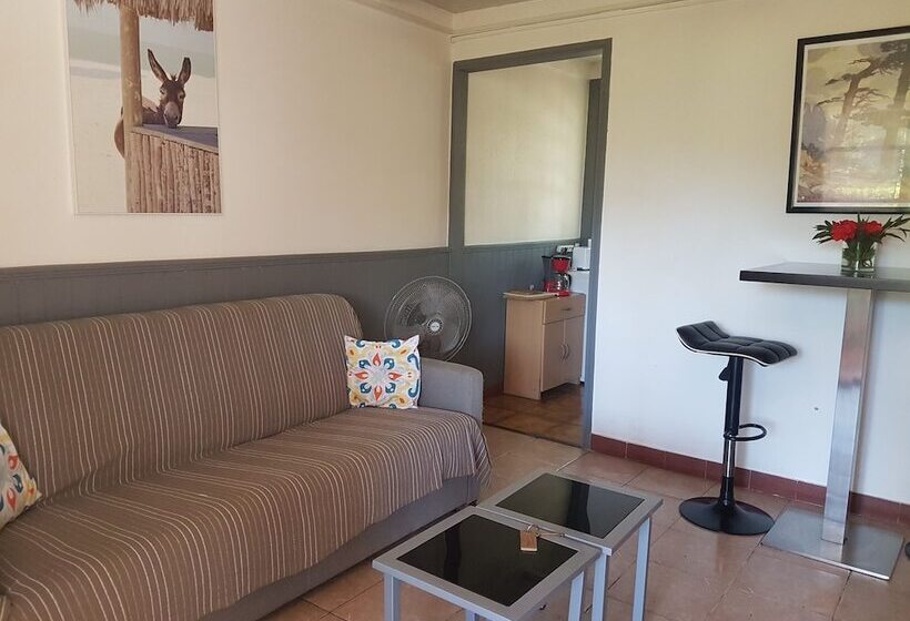 استودیوی استاندارد, Bungalows Filippi