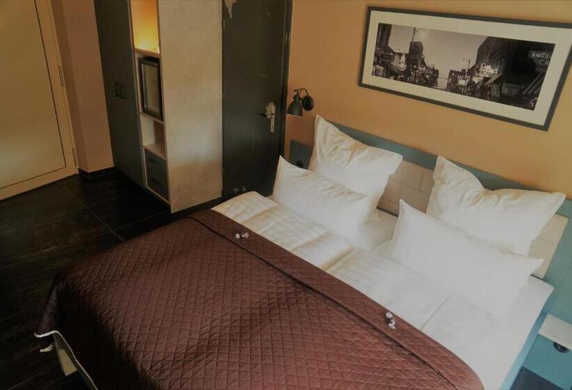 デラックスルーム, Themenhotel 50 S Ville Motel