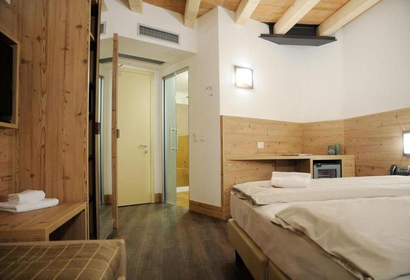 חדר סטנדרט, Touring Hotel & Spa