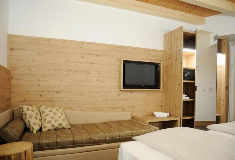 Номер Стандарт Трехместный, Touring Hotel & Spa