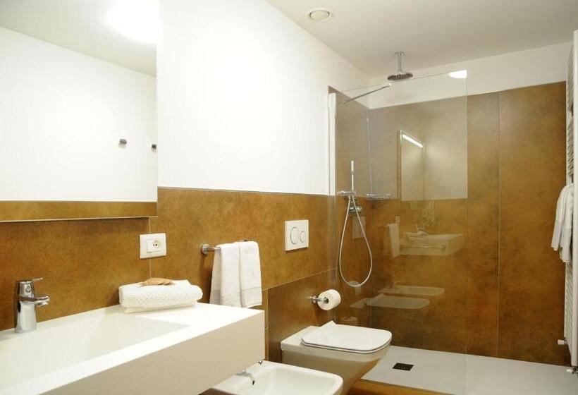 חדר סטנדרט לשלושה, Touring Hotel & Spa