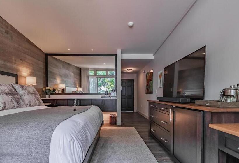 带大床的豪华间, Carriage House New Hope