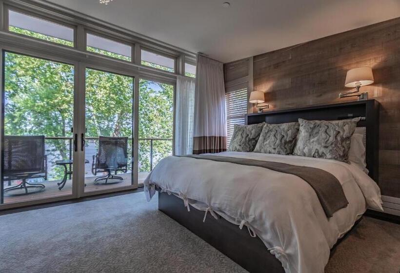 带大床的复式套间, Carriage House New Hope