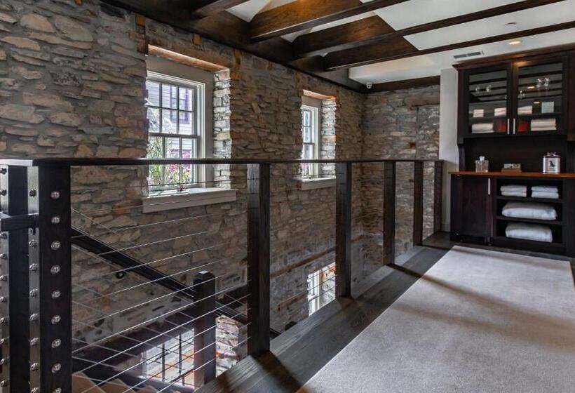 带大床的复式套间, Carriage House New Hope