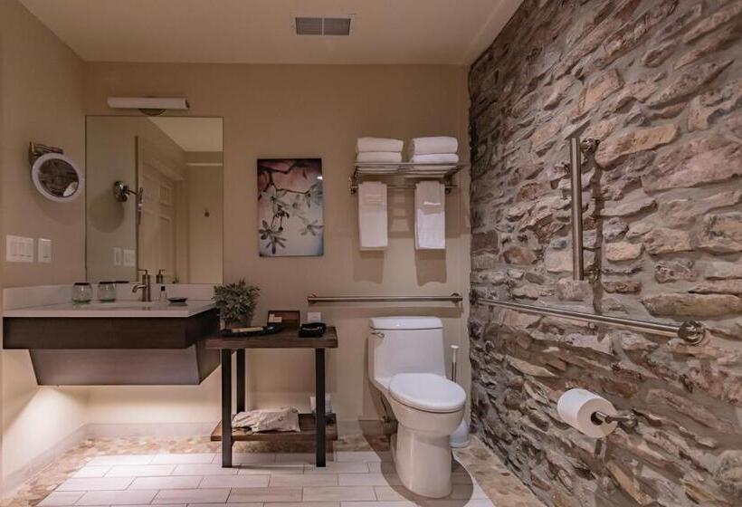 带大床的豪华间, Carriage House New Hope